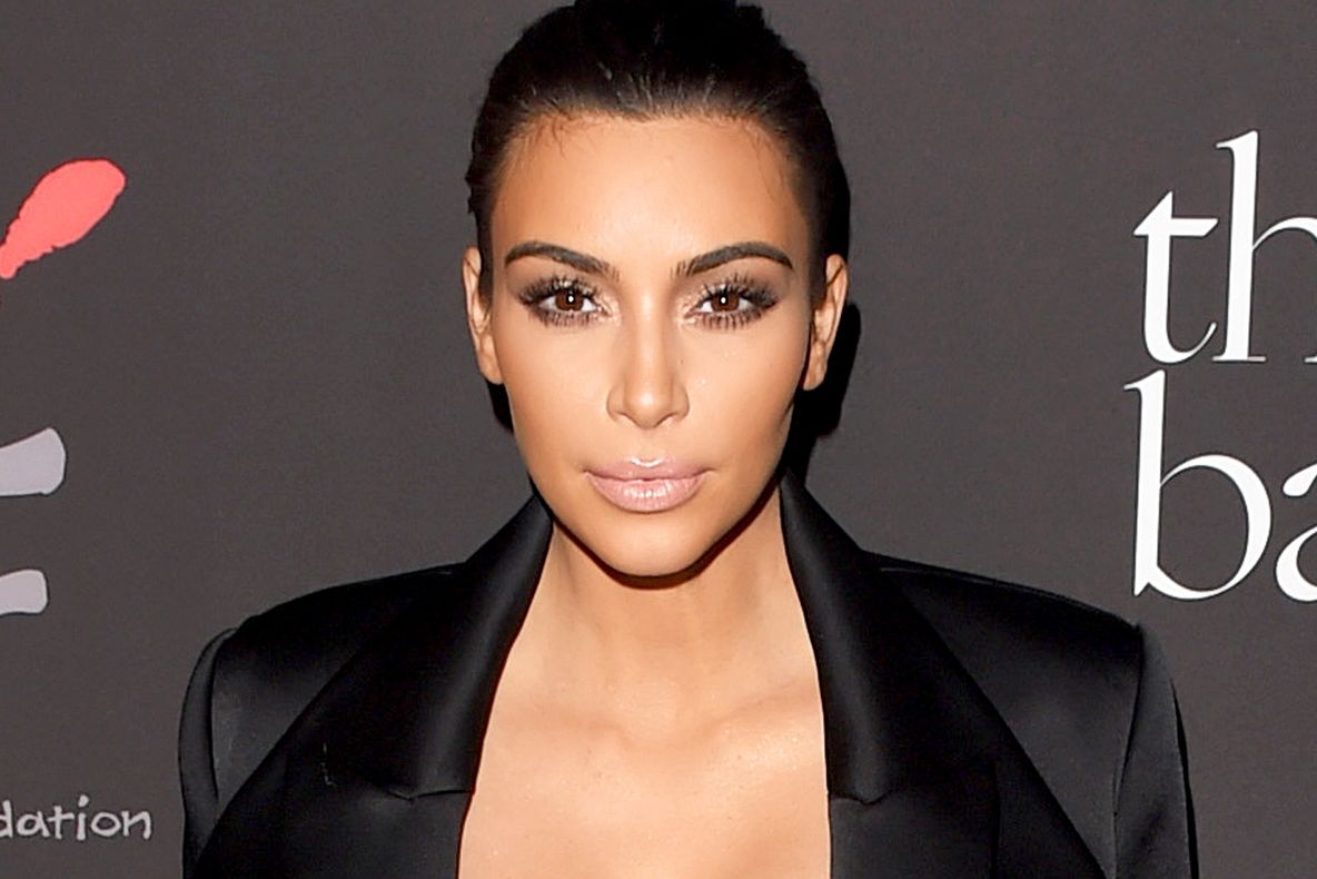 Kim Kardashian, jefuită la Paris: 16 persoane au fost arestate 