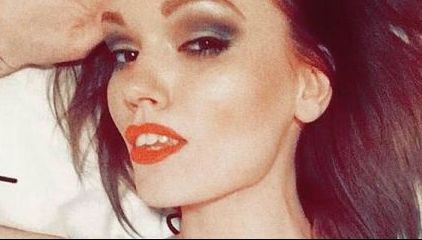 Făcea asta în pat, noapte de noapte, câte 5 ore. Iubitul ei a prins-o și a părăsit-o fără regrete