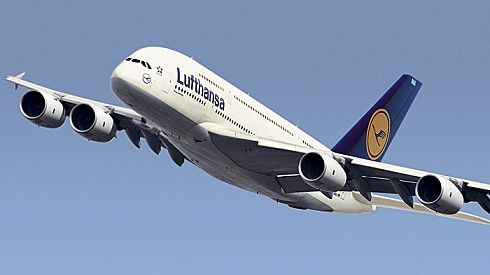 Un avion cu peste 200 de persoane a zburat timp de 10 minute FĂRĂ pilot! Anchetă uluitoare: ce s-a întâmplat, de fapt, în cabina de comandă