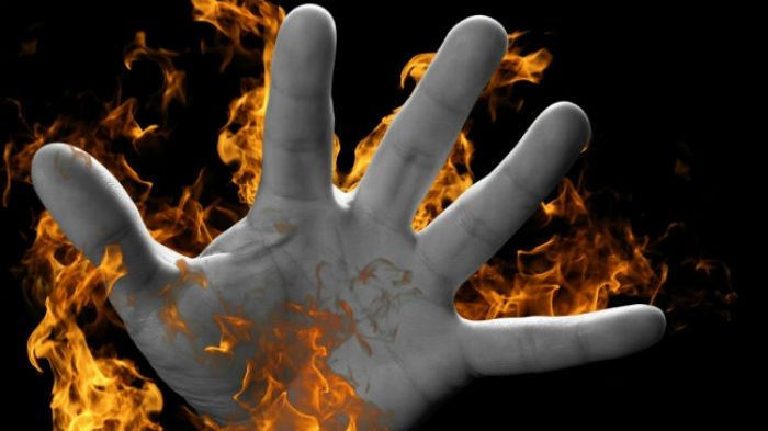 O adolescentă, omorâtă de bărbații din sat dintr-un motiv incredibil