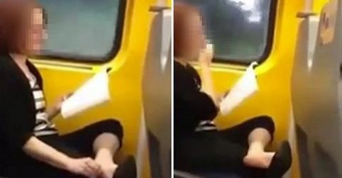 Dezgustător! Ştia că toţi ochii sunt aţintiţi asupra ei, dar nimic n-a împiedicat-o să facă ASTA!