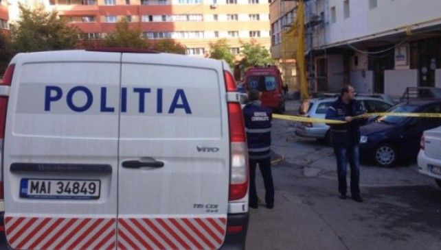 Şocant: bebeluş mort, găsit într-un tomberon. Fetiţa era înfăşurată în pungi de plastic