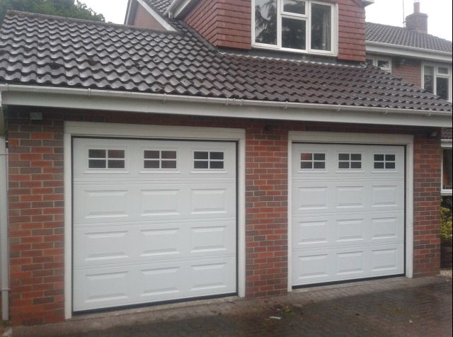 După ce i-a murit soțul, a mers în garaj să facă ordine. A găsit un mesaj pe raft. L-a citit și...