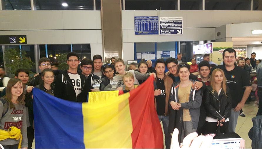 Performanță impresionantă a românilor în SUA! România, locul 3 la Campionatul Mondial de Robotică