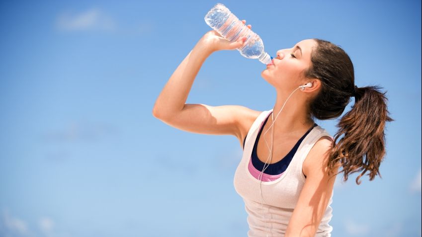 Adevărul despre consumul de apă. Cum îți influențează, de fapt, sănătatea