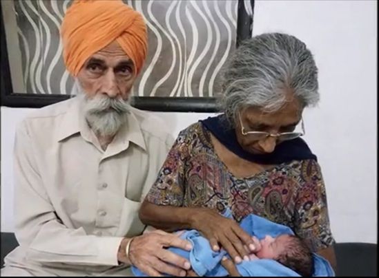 O femeie de 72 de ani a devenit, pentru prima dată, MAMĂ