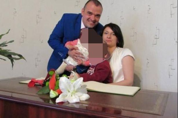 O iubea nespus și a luat-o de soție. În noaptea nunții i-a aflat secretul. Din păcate, prea târziu