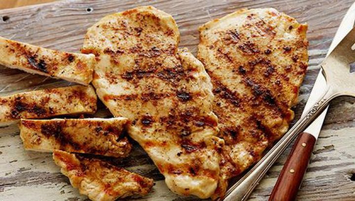 Cum să găteşti corect pieptul de pui. Secretul pe care puţine gospodine îl ştiu