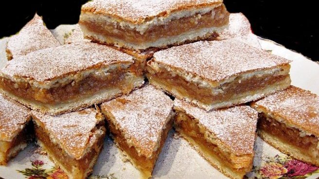 Trei greşeli de evitat când faci plăcintă cu mere. Diferenţa se va simţi!