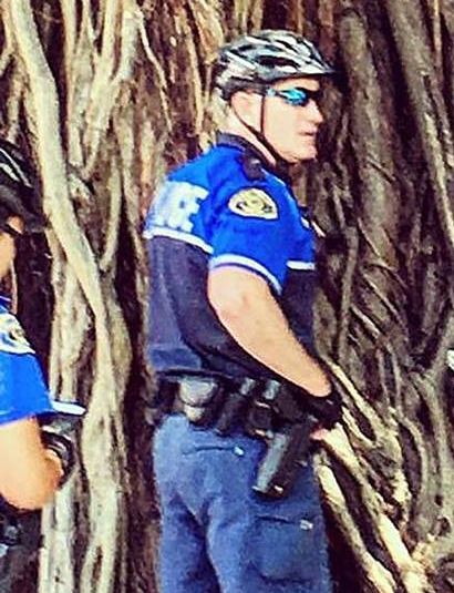 Poliţistul a ajuns întâmplător în pădure. Ce avea să găsească între rădăcinile unui ficus