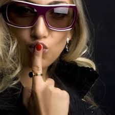 Asta e secretul cu care îți protejezi ochii de soare. Ce trebuie să folosești