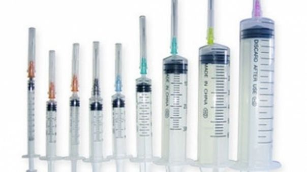 Vameșii din Iași au înghețat. Erau lipite pe corpul unui tânăr. Nu au mai văzut așa ceva