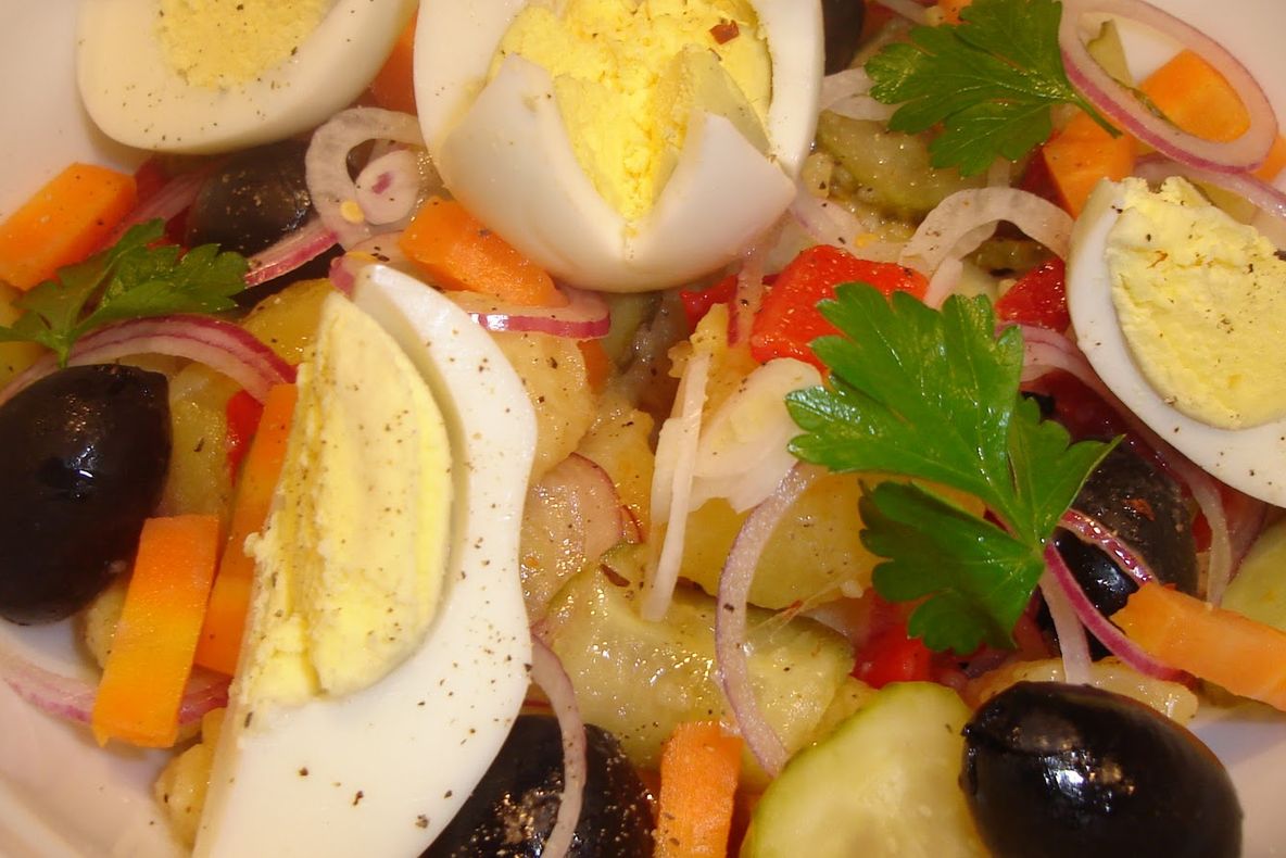 Așa prepari cea mai bună salată orientală. Rețeta pe care o știu doar bucătarii de renume 