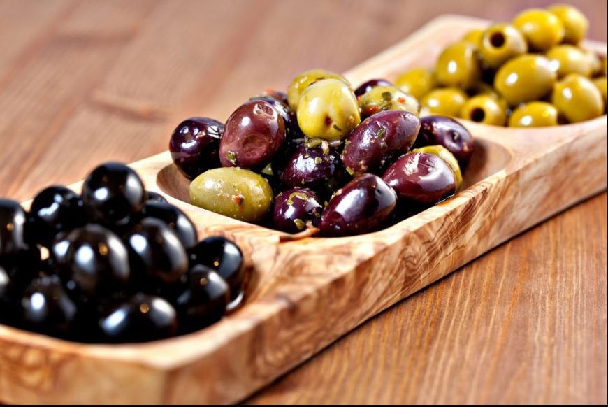 A înghițit un sâmbure de măslină în fiecare zi. Apoi ceva neașteptat i s-a întâmplat