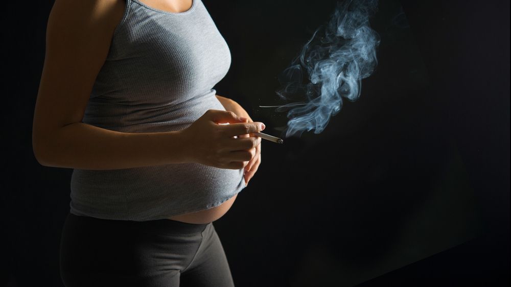 Abia acum s-a aflat adevărul. Ce se întâmplă, de fapt, dacă o femeie fumează în timpul sarcinii