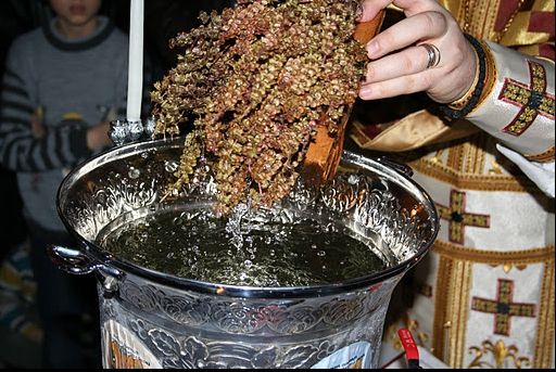 Izvorul Tămăduirii. Puterea vindecătoare a aghiazmei.Rugăciunea pe care o rostesc călugării armeni