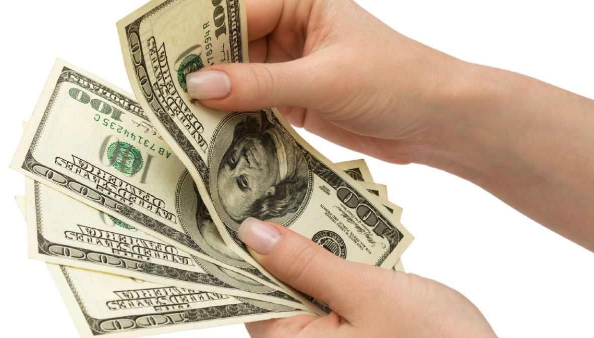 Un milionar, de la 21 de ani, te învață cum să faci primul milion!