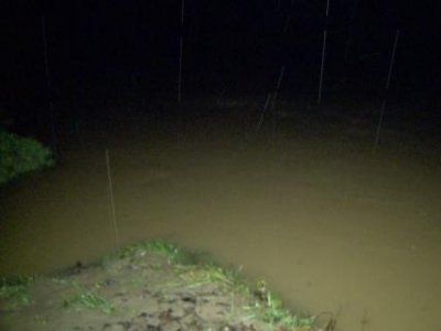 Peste 50 de gospodării din Hunedoara, afectate de inundaţii după o ploaie torenţială