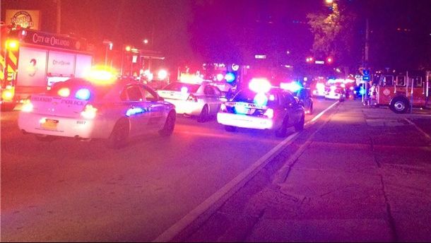 Atac armat în SUA. Bilanț dramatic: 50 de persoane, ucise într-un club gay. Oficial: "Este terorism"