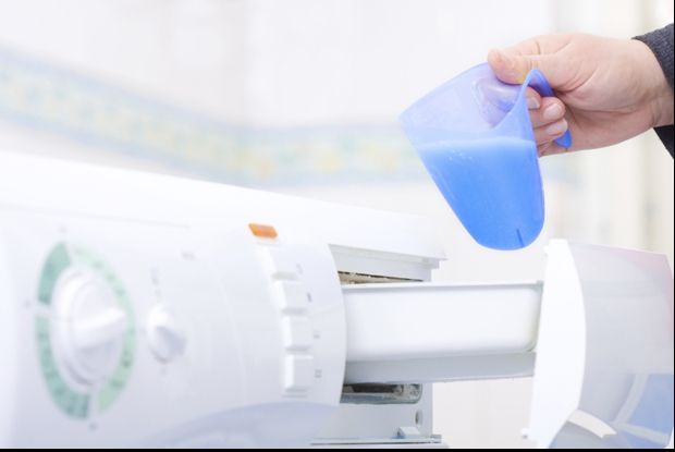 Reţeta Nicoletei Luciu pentru balsam de rufe. Ai nevoie doar de 2 ingrediente