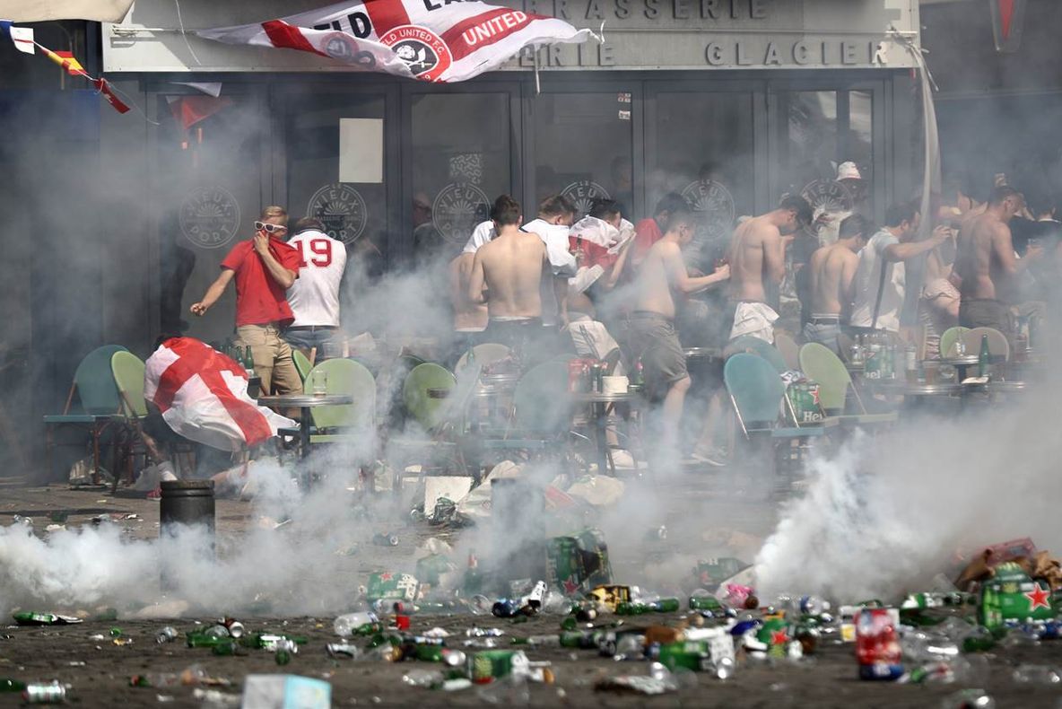 EURO 2016. UEFA a deschis o procedură disciplinară împotriva Rusiei, după violențele din Marsilia