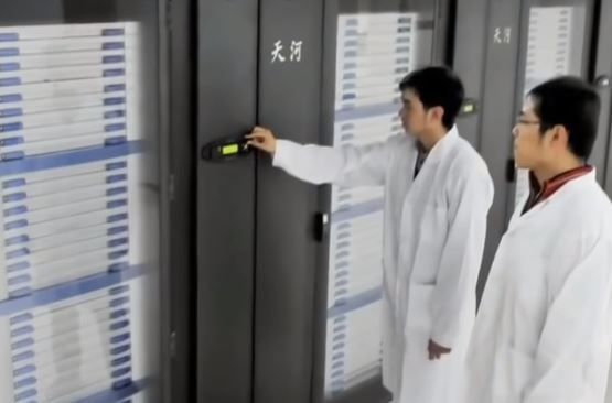 Asta da chinezărie! Cel mai rapid supercomputer din lume dă cu flit Americii şi Japoniei
