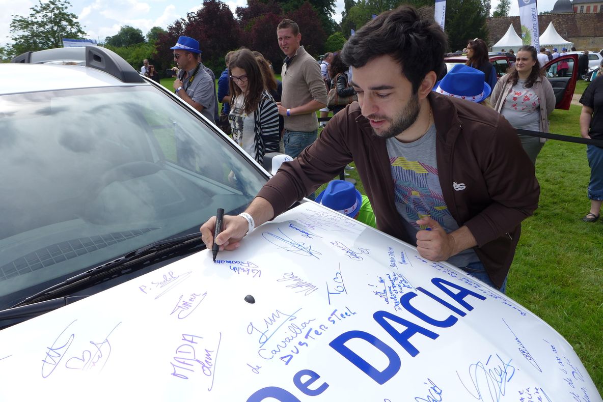 Performanţă pentru Dacia! Cum arată modelul cu numărul 4 milioane pe care tocmai l-a vândut