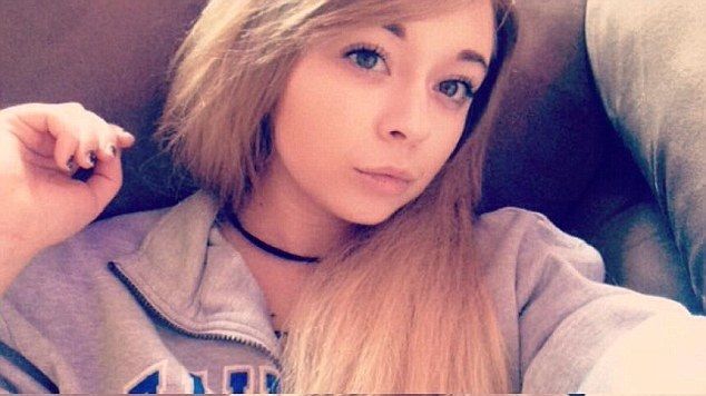 Cum a reacționat un tată care a văzut selfie-urile sexy ale fiicei sale! Fabulos!