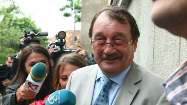 Curtea Constituţională a respins sesizarea formulată de Mircea Băsescu