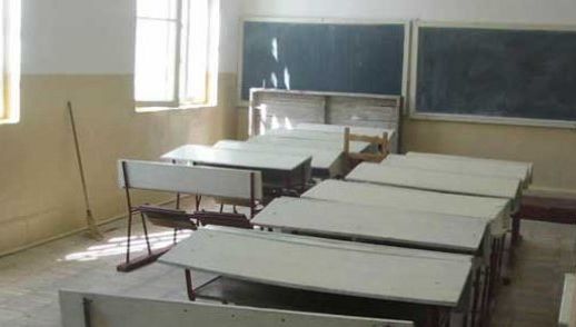 Apel către premierul Cioloș: 300.000 de elevi au nevoie de ajutor pentru a evita abandonul școlar