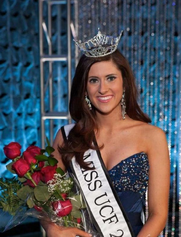 A câştigat concursul de Miss în America.Ce se acundea de fapt sub un zâmbet frumos şi un păr mătăsos