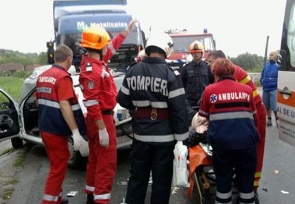 Accident îngrozitor pe E85, marți seară: 2 morţi şi 4 răniţi
