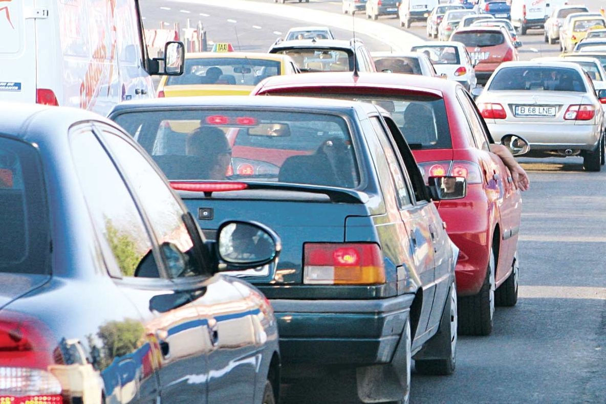 Aglomeraţie mare pe A2. 67.000 de maşini au circulat pe Austrada Soarelui, în acest weekend
