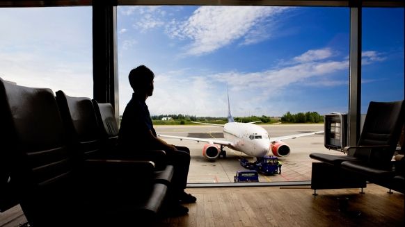 Călătorești cu avionul? Nu face niciodată acest lucru în aeroport