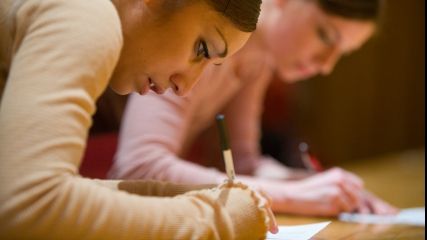 BACALAUREAT 2016 ROMÂNĂ. Luni, are loc examenul scris la ROMÂNĂ, la BAC 2016. Modele de subiecte