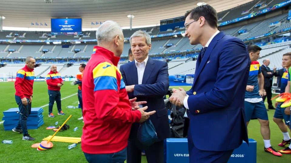 FRANŢA-ROMÂNIA. Cioloş, "relatare" de la EURO 2016: "Oficialii francezi din tribune au cam tremurat"