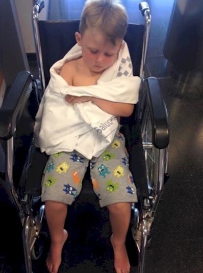 A intrat în apă, apoi a scos un ţipăt ÎNFIORĂTOR! Mama aproape a leşinat când a văzut ce era acolo