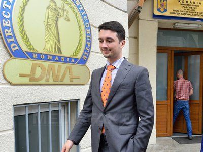 CCR trebuie să definească traficul de influenţă, după ce a admis sesizarea nepotului lui Băsescu 