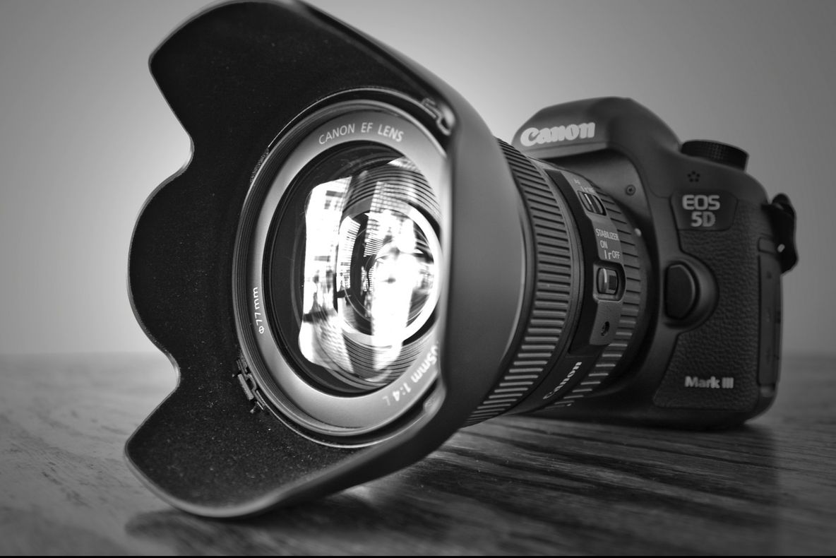 eMAG – Promotie speciala pentru aparatele foto DSLR – doar in aceasta saptamana