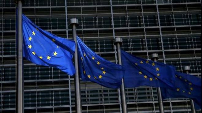 Românii, printre cei mai mulţumiţi de apartenenţa la UE şi printre cei mai dezinteresați de terorism