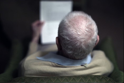 Cum arată cel mai bătrân tată din România. Are 81 de ani și o fetiță de 5 ani