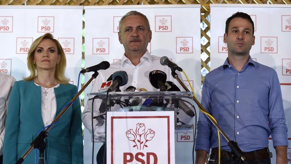 ROMÂNIA-FRANŢA. FOTO. Cum şi-a pregătit Gabi Firea familia pentru meci