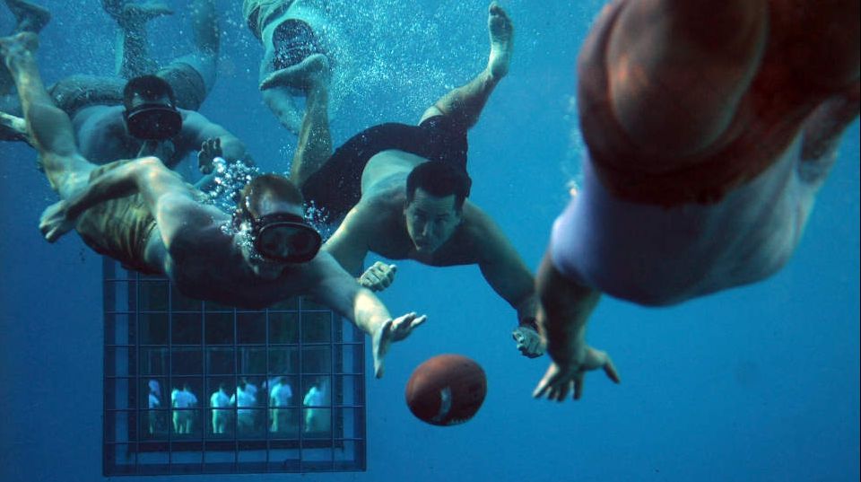 Aceștia sunt oamenii care au supraviețuit cel mai mult timp fără aer, apă sau somn! Cum au reușit