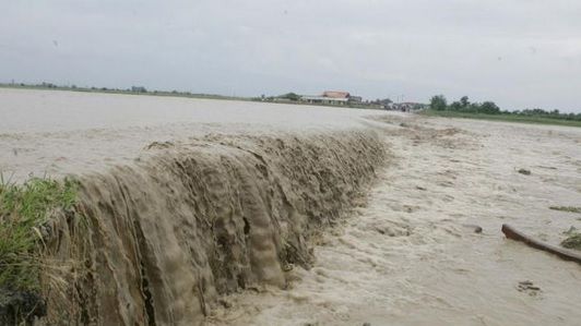ANAR: Cotele de apărare, depăşite la 25 de staţii hidrometrice, la ora 20:00