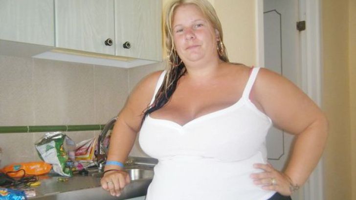 După divorţ a slăbit 60 de kilograme, apoi şi-a găsit un iubit cu 12 ani mai tânăr. Cum arată acum 