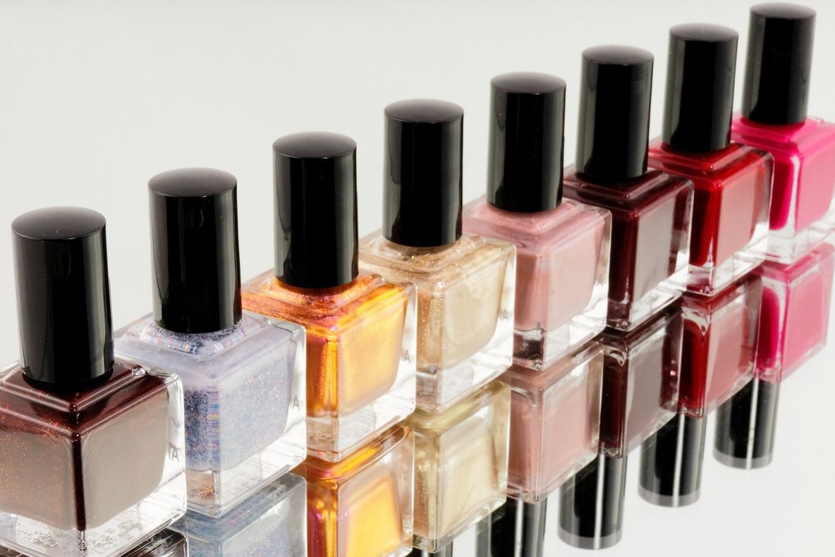 Culoarea potrivită a unghiilor în funcție de zodie