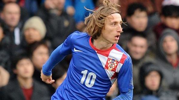 EURO 2016. Cehia - Croaţia 2-2. LIVE SCORE. Thriller pe final, torţe explodate pe teren