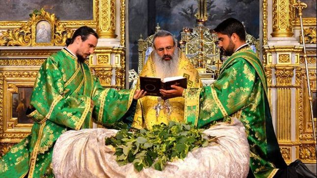 RUSALII 2016. Obiceiuri și tradiții de RUSALII. De ce își împodobesc oamenii casele cu ramuri de TEI