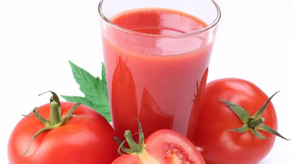 A băut în fiecare zi câte un pahar de roşii, timp de două luni. Efectele sunt incredibile