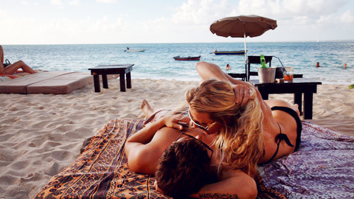 Cât de periculos este sexul pe plajă